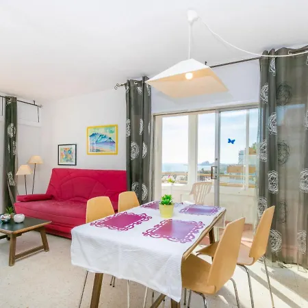 Center-15 By Interhome Roses